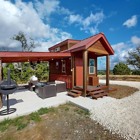 Red Cabin On The Ranch Hotel Harper Exterior photo